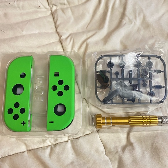 NIB EXtreme Rate Replacement Shell for Nintendo Switch & OLED, Grn Custom CASE - Picture 1 of 6